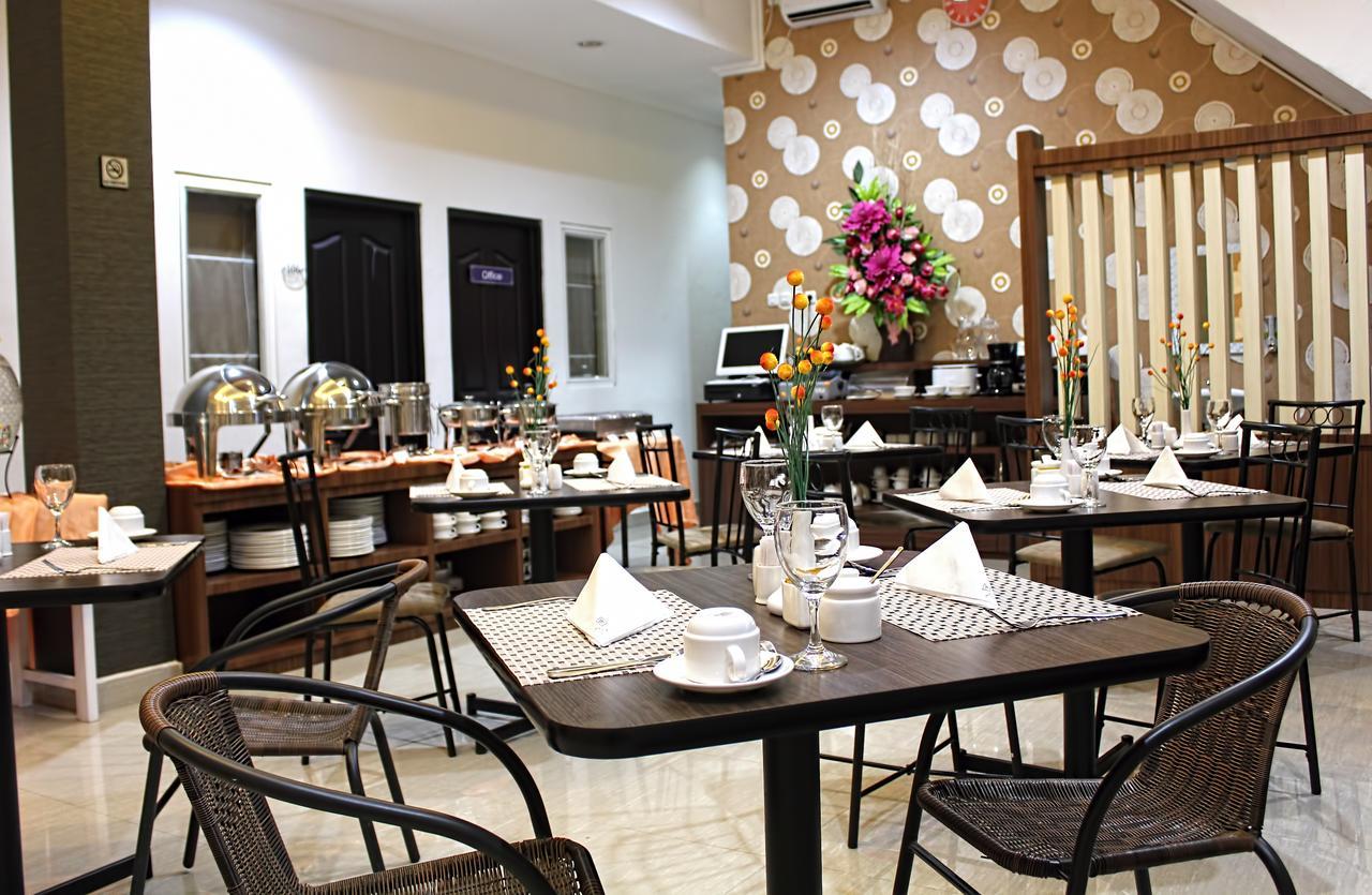 Mel's 2* Manado